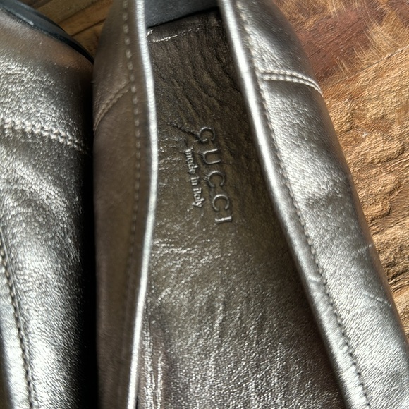 NWOB HARDLY WORN GUCCI LOAFERS 36.5. Small scuffs on toe area. - Picture 2 of 7